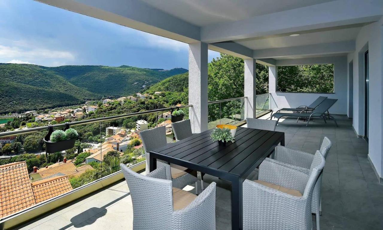Apartment Vanilla I With Beautiful Seaview Rabac Eksteriør bilde